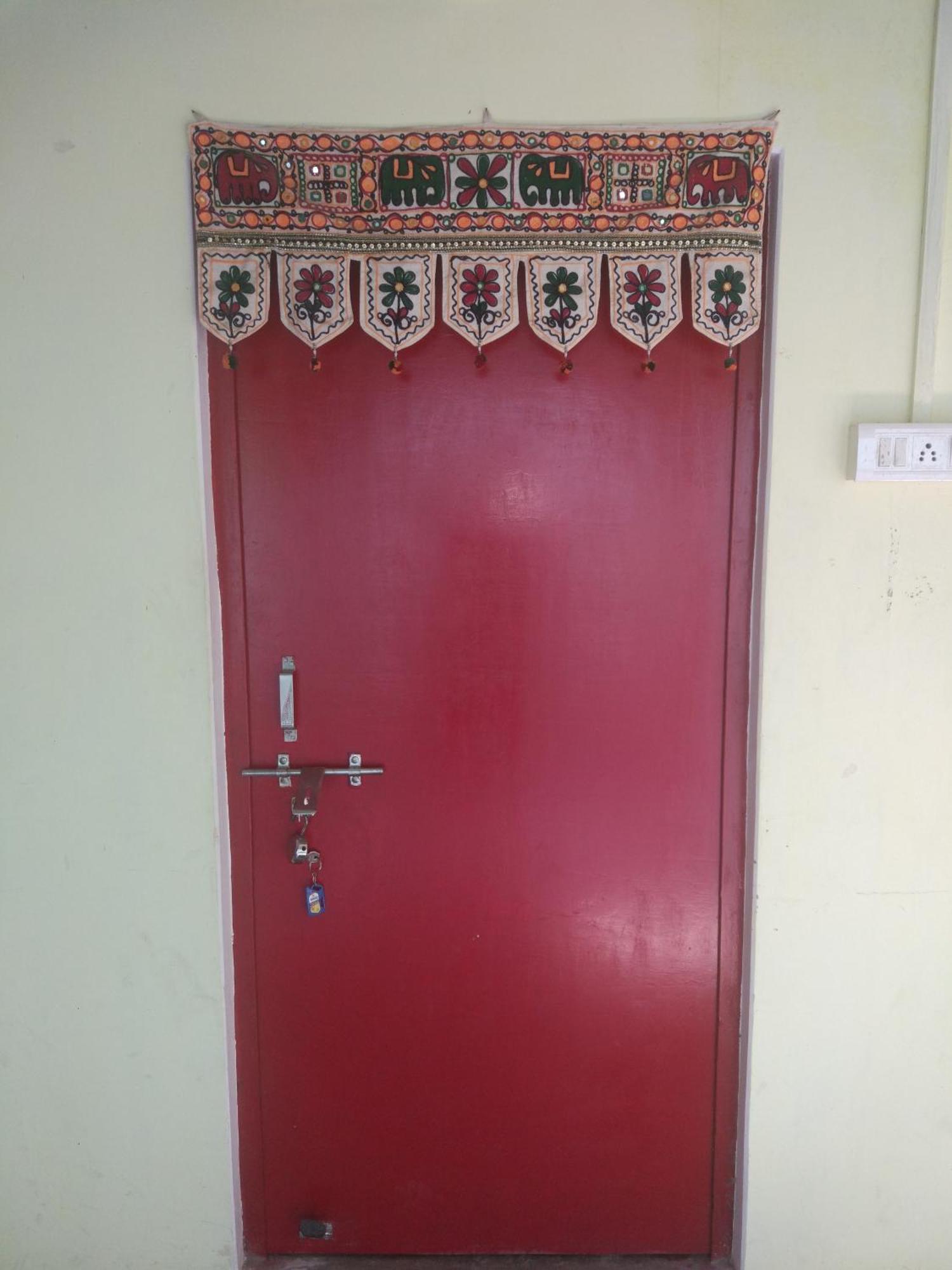Radha Krishna Home Варанаси Экстерьер фото